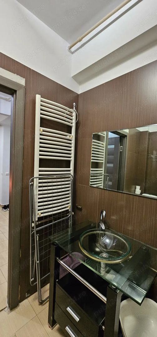 Închiriez garsonieră modernă, Piața Alba Iulia, centrală proprie - Poză 9