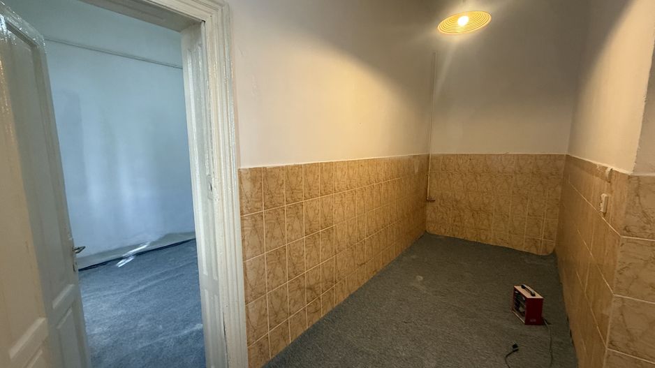 Oferta zilei !!! Garsoniera 33.4 mp utili in Vila - Zona Parcul Carol - Poză 7