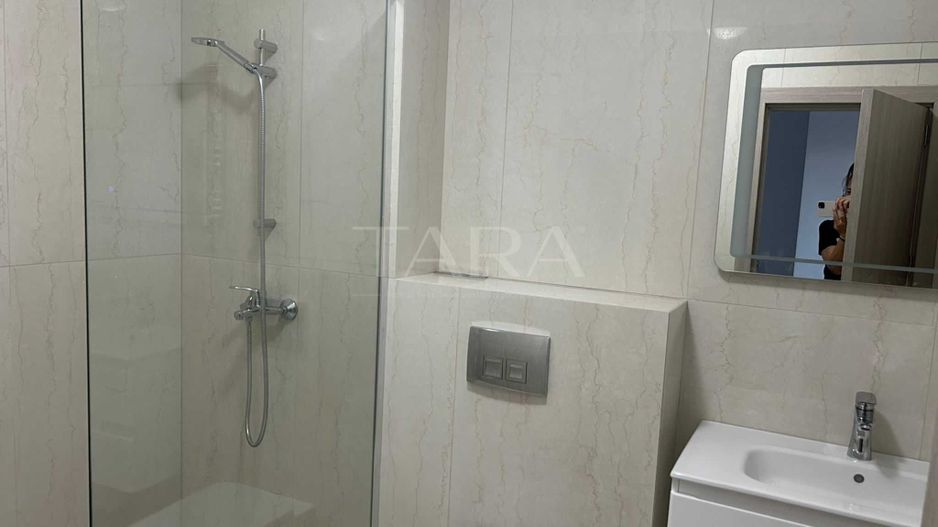 Apartament cu 2 camere, terasă și finisaje moderne, Iulius Mall. - Poză 4