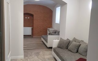 Apartament cu 2 camere, 45mp, Zona Central - Poză 4