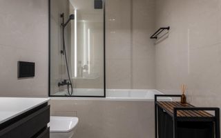 Apartament ultrafinisat la cheie, zona centrala - Poză 18