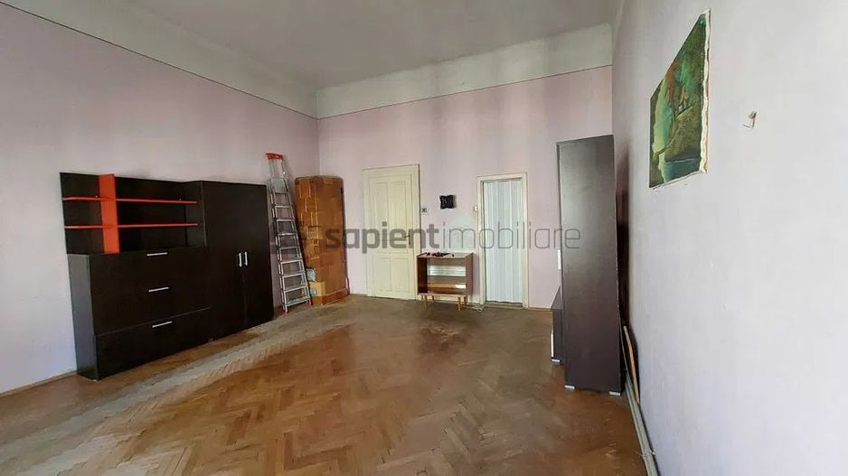 Apartament ultracentral, Palatul Füchsl, str. Independentei - Poză 7