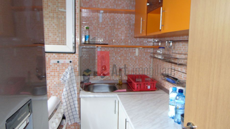 Apartament cu o camera, garsoniera Titan metrou - Poză 2