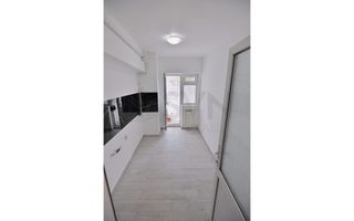 REA1023850 Apartament 2 camere cu 3 balcoane pe Bulevardul Decebal - Poză 5
