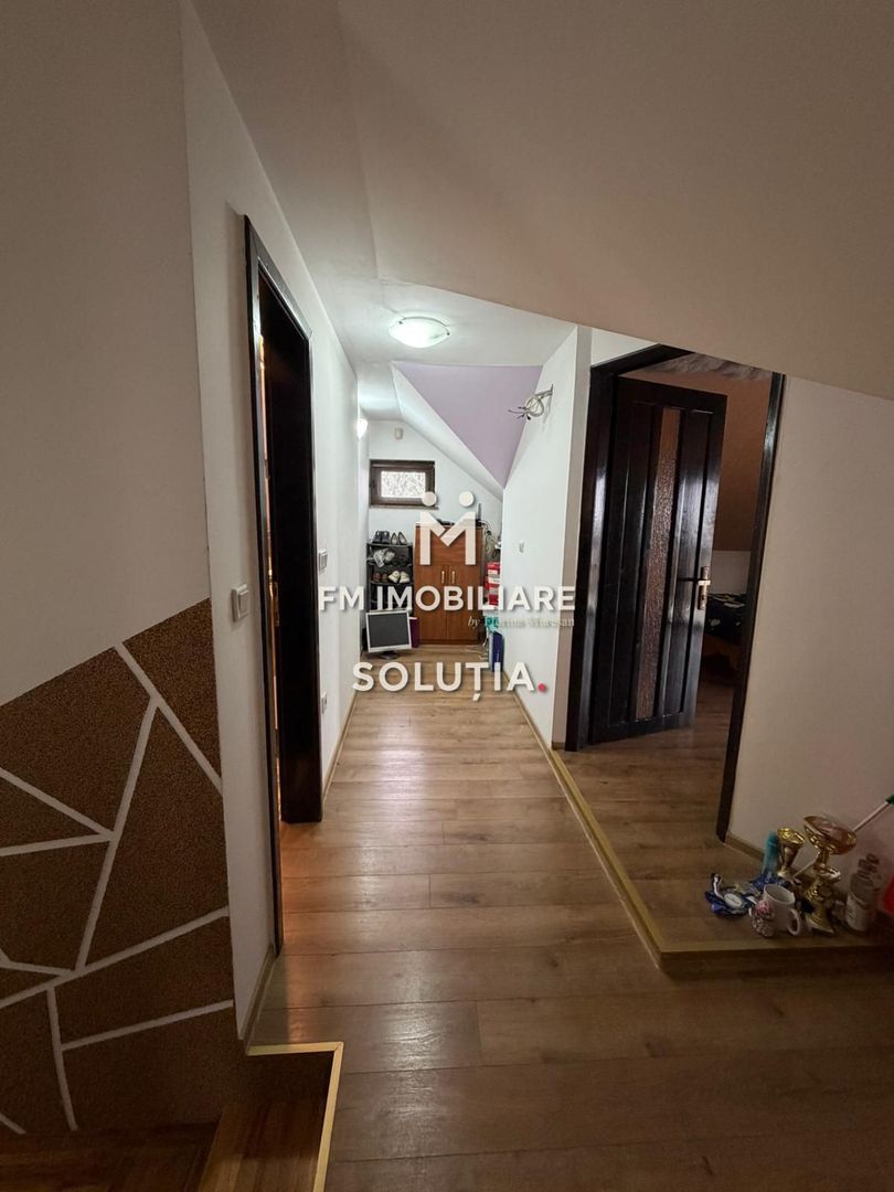 Casă de  vânzare cu vedere panoramică - Poză 15