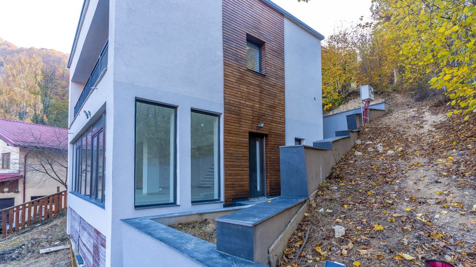 Casă / Vilă cu 4 camere de vânzare - Poză 12
