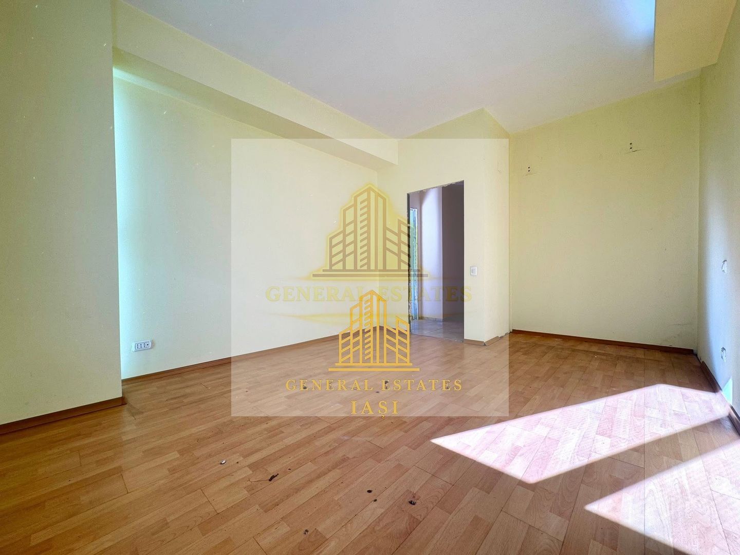Vânzare apartament în bloc nou - 3 camere, 120 m.p. - Tătărași - Poză 18