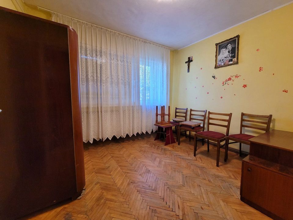 De Vânzare apartament 3 camere Micro 16 - Poză 6
