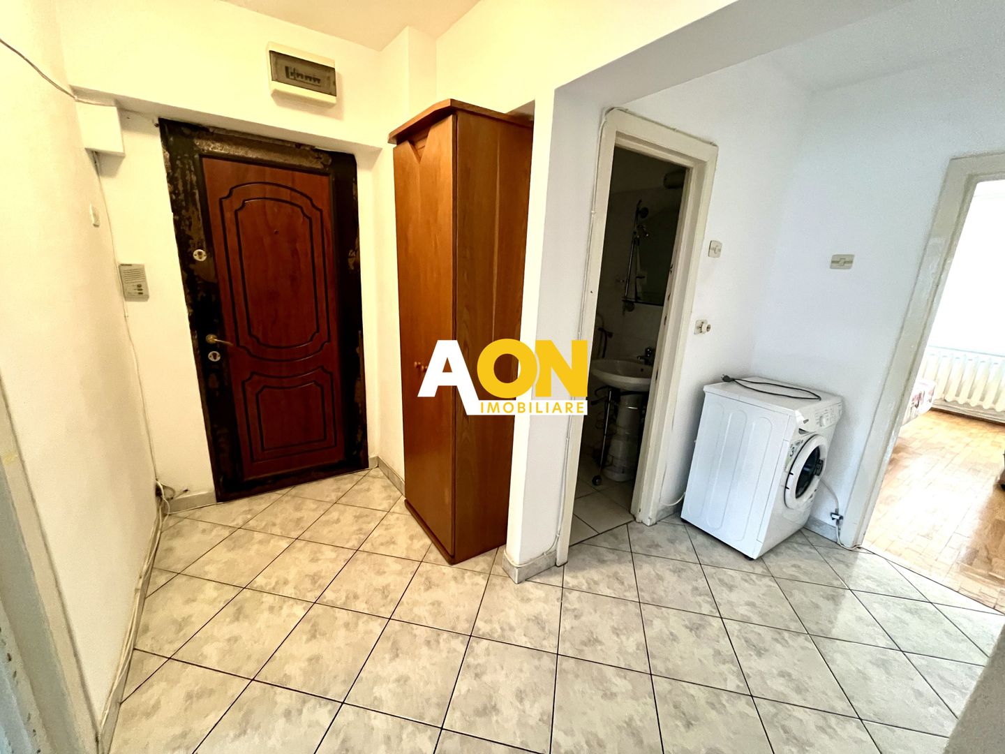 Apartament cu 3 Camere, Etaj 1, Zonă Ultracentrală - Poză 14