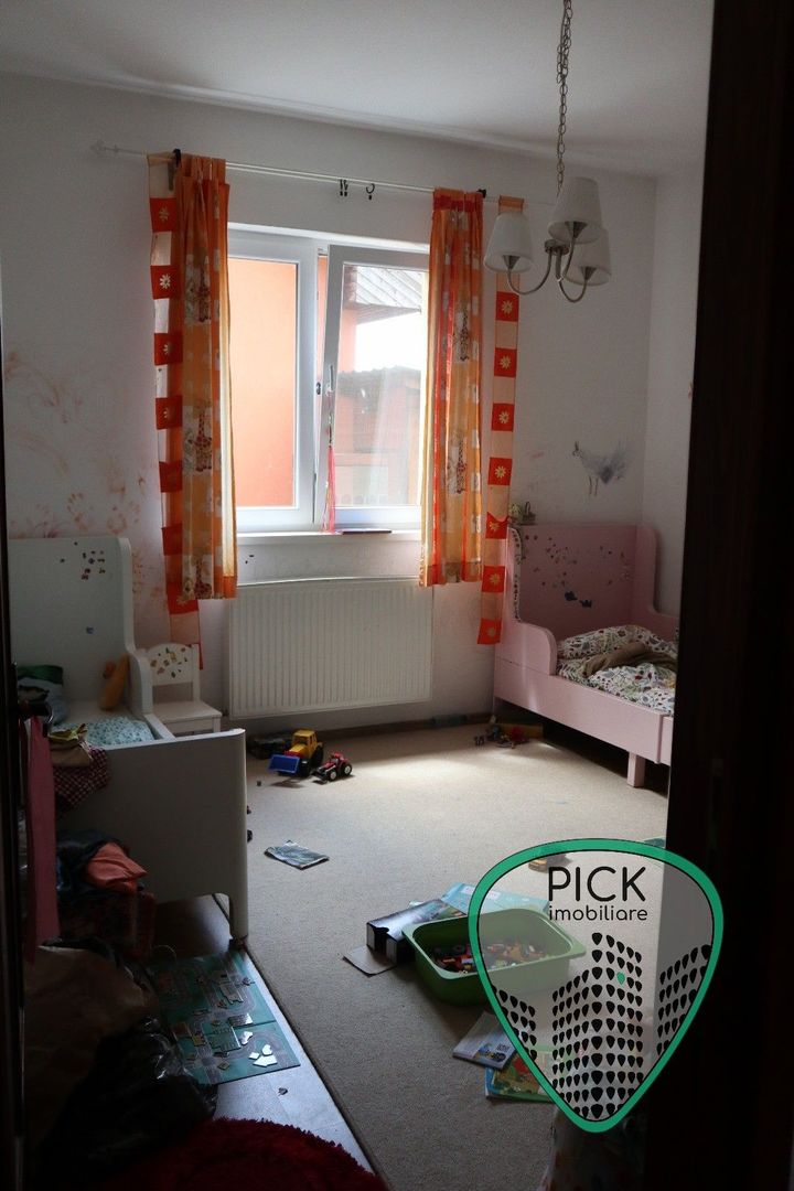 P 1151 Casă cu 4 camere în Sâncraiu de Mureș, jud. Mureș - Poză 9