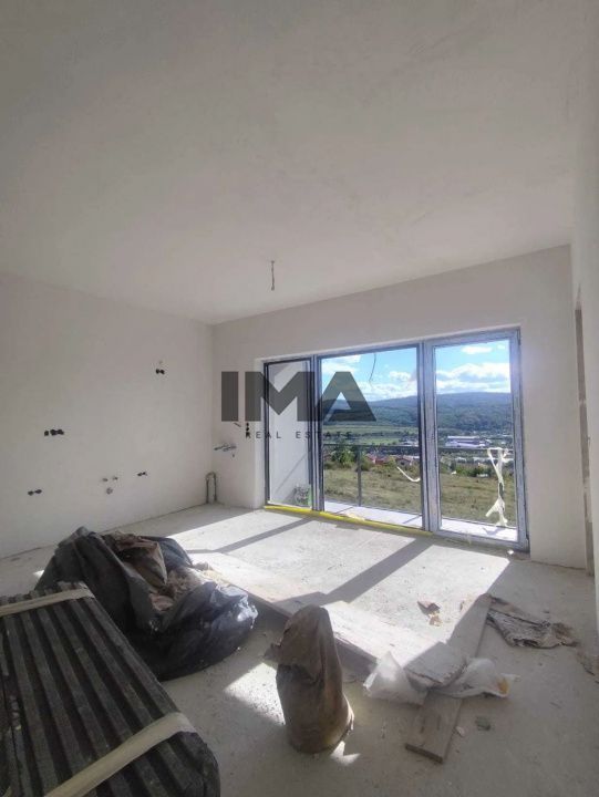 Apartament cu 2 camere, etaj intermediar, Baciu Regal - Poză 4