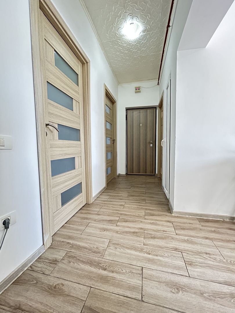 Apartament 2 camere de vânzare în Mihail Kogălniceanu - Penny Market - Poză 12