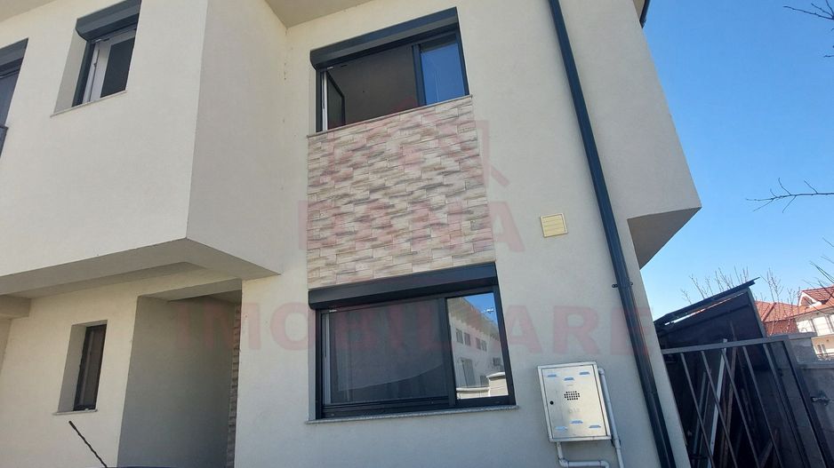 CASĂ TRIPLEX\5 CAMERE\CARANSEBEȘ\JUD.CS - Poză 1