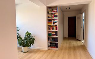 Apartament de lux, 5 minute de Botoșani, 109 mp utili+terasă si curte - Poză 2