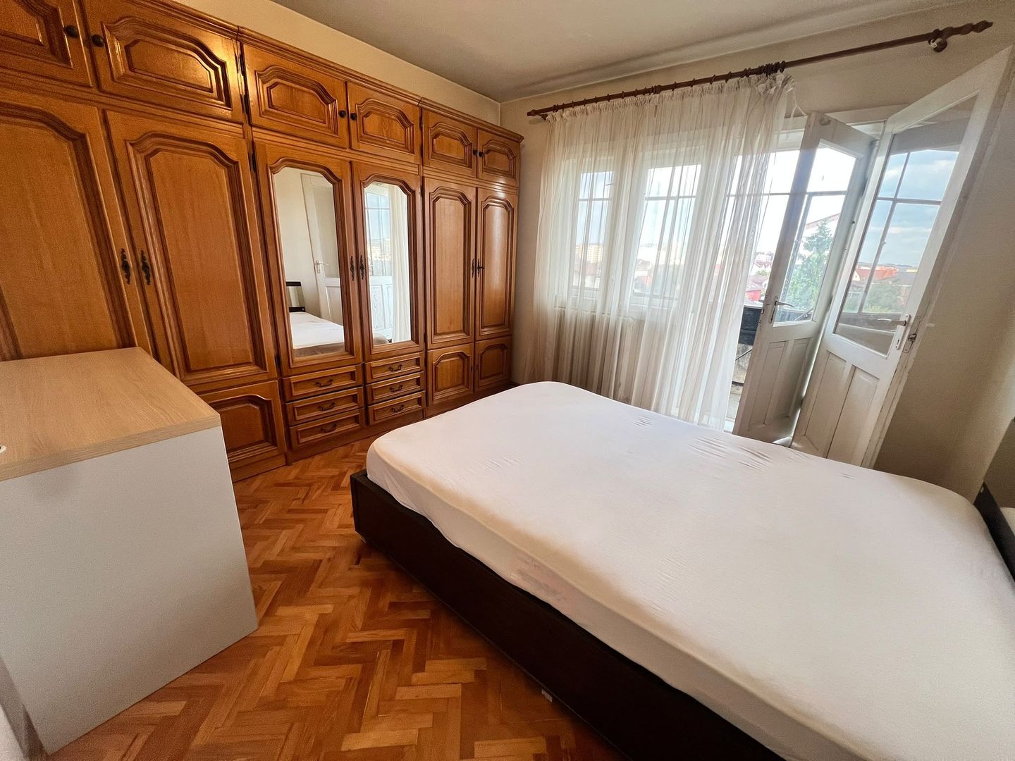 Apartament cu 3 dormitoare | 70 mp | FSEGA | Parcare - Poză 9