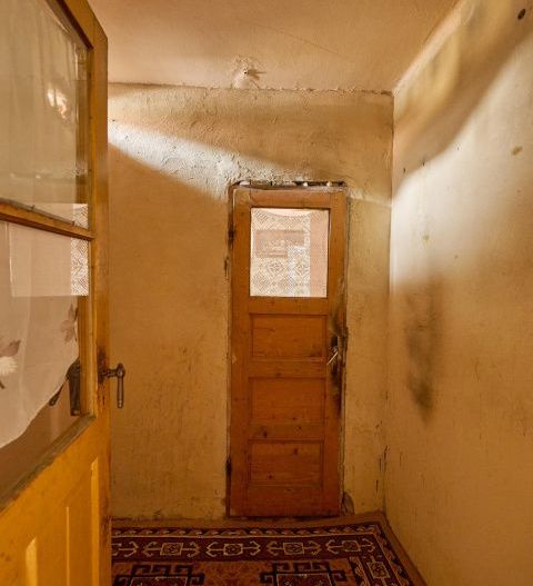 Casa individuala  Leresti la strada principala+ teren 831 mp, utilitati complete - Poză 10