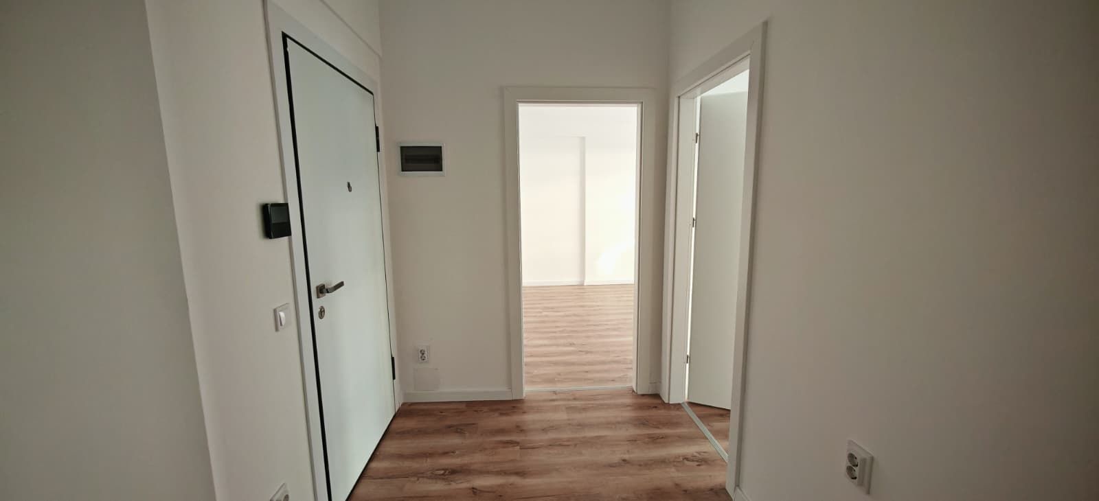 De inchiriat 2 apartamente nemobilate, Dynamic Residence - Tractoru - Poză 7