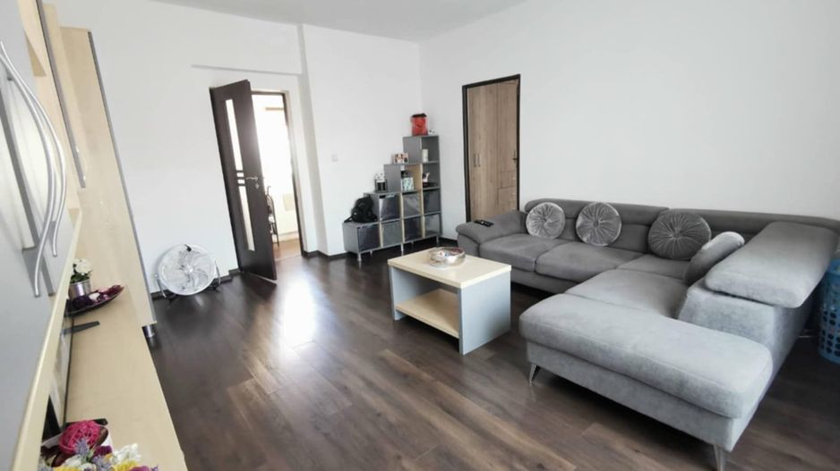 Apartament cu 3 camere ultracentral (1 min de P-ța Libertății) - Poză 1