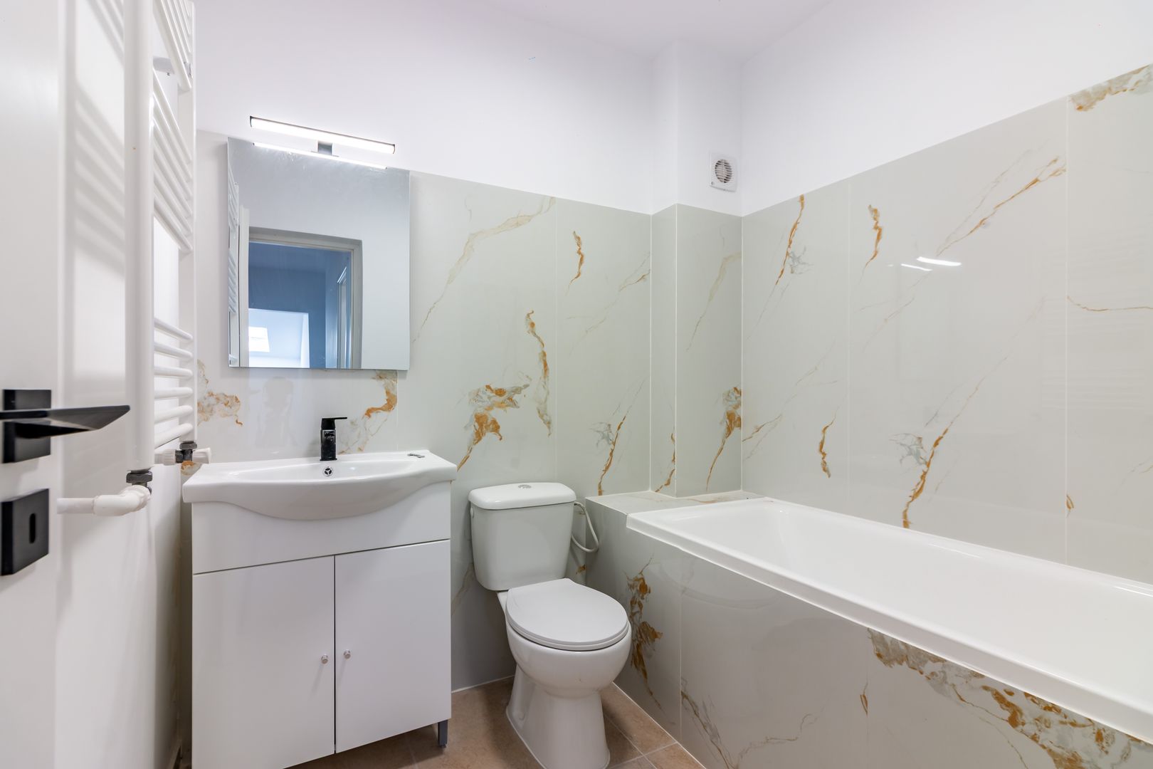 Apartament 3 camere vanzare Chiajna - Poză 3