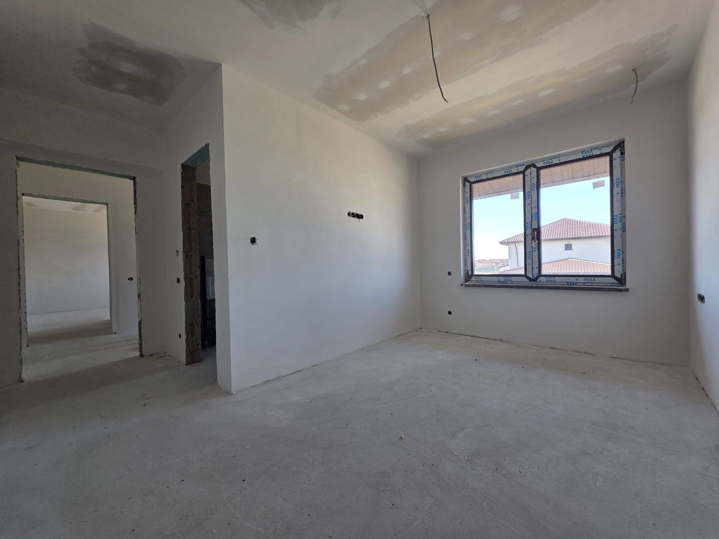 Casa in regim P+1ER de vanzare in Baltoesti - Poză 18