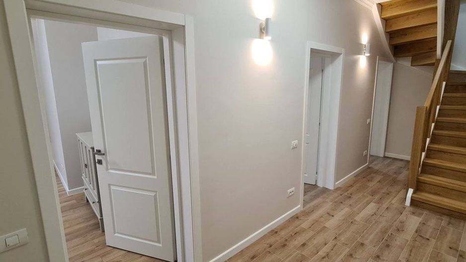 Bulevardul Dacia - Piata Romana | 4 Camere | 2 Bai | Parcare - Poză 5