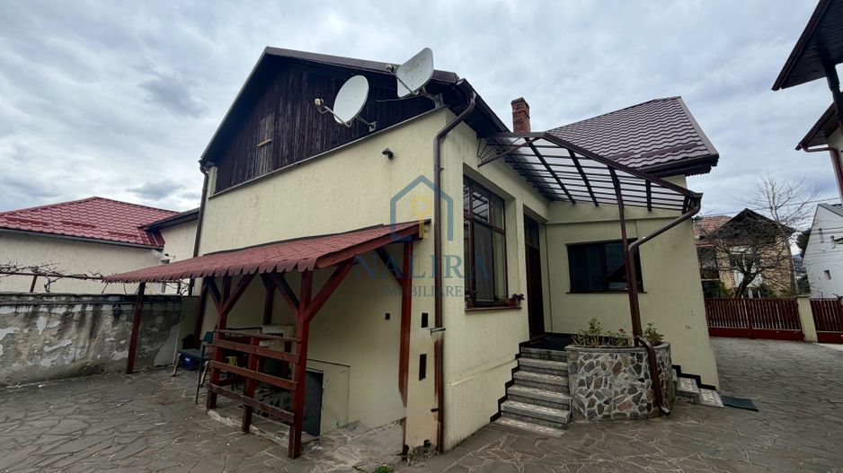 Casă de vânzare – zonă exclusivistă, parcul Regina Maria - Poză 1