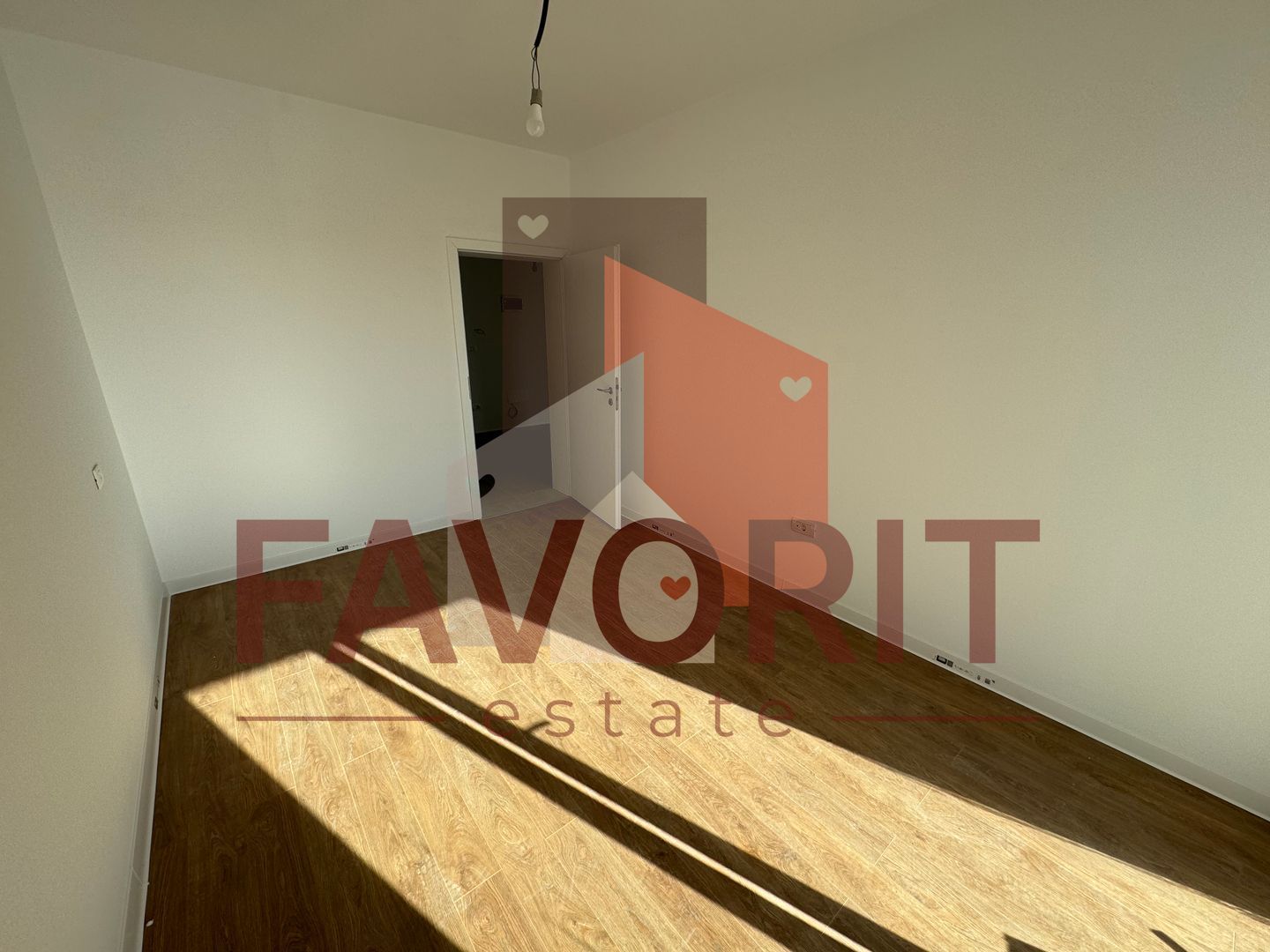 Gradina proprie. Spatios. Decomandat. Finisaje la alegere - Poză 7