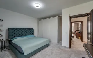 Vilă renovată P+1+M  | Foișor vitrat, grădină și jacuzzi - Poză 13