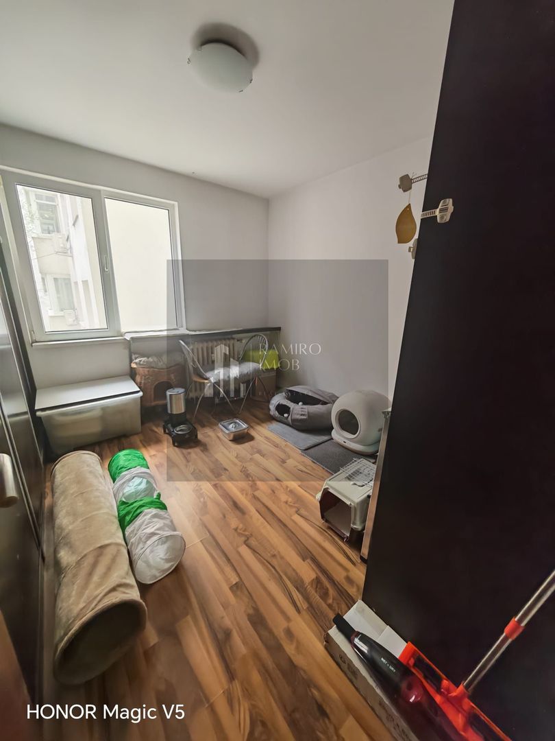 Apartament 3 camere decomandat An 1982 Anvelopat Etaj 1 Titan - Poză 2