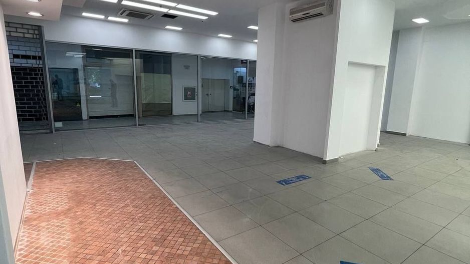 Spatiu comercial de inchiriat Unirii - Poză 2