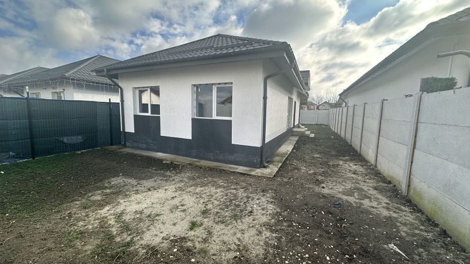 CASA INDIVIDUALA CRIZANTEMEI, PE PARTER, CURTE LIBERA 186 MP, COMIS 0% - Poză 1