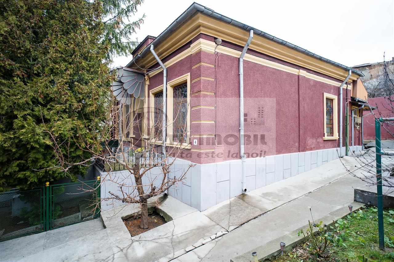 Monument Istoric de Vanzare – Pozitie Centrala Unica - Poză 2