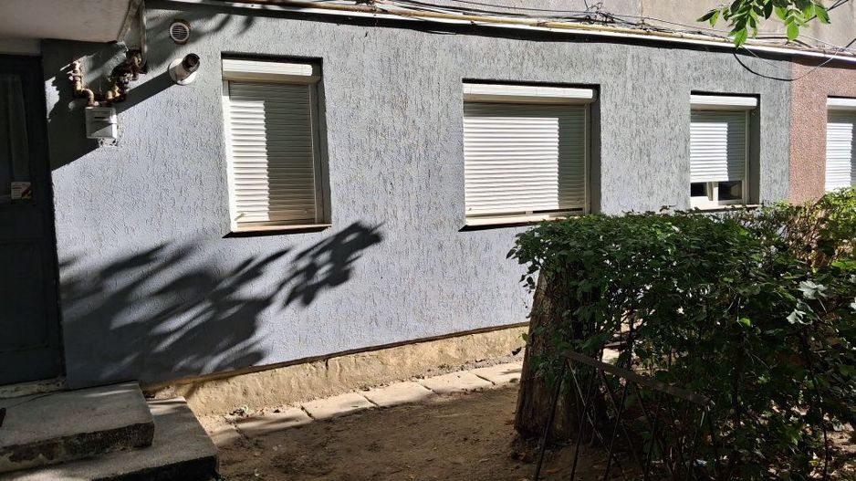 BRASADAS vinde ap 2 cam la PARTER in cartierul Solidaritatii. - Poză 4