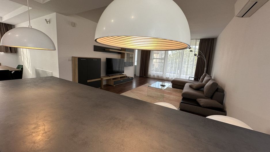 Apartament in vila cu curte-  Dumbravita - Poză 18