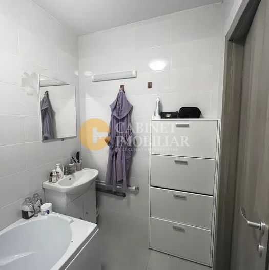 Apartament cu o cameră de vânzare în Cug, Iasi - Poză 3