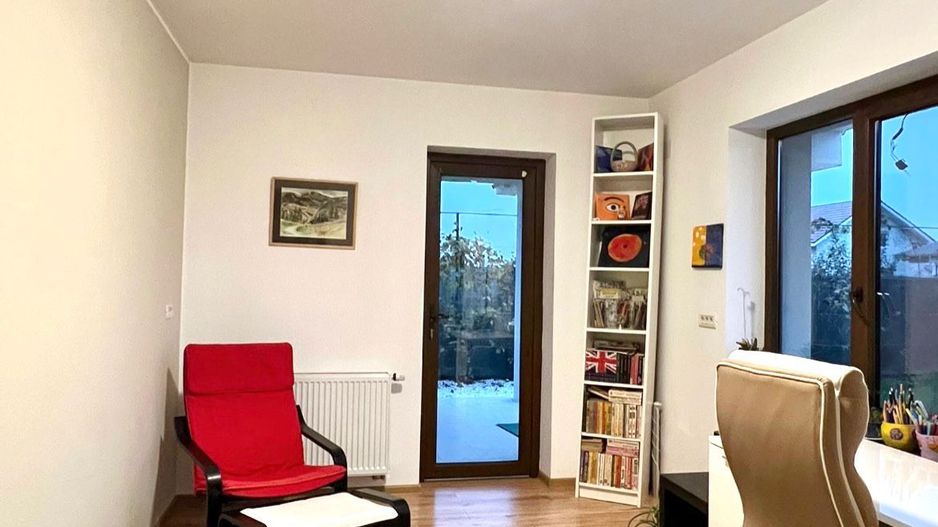 Casa cu garaj in Dumbravita - Poză 2