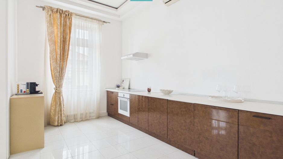 Apartament deosebit în clădire istorică central - Poză 24