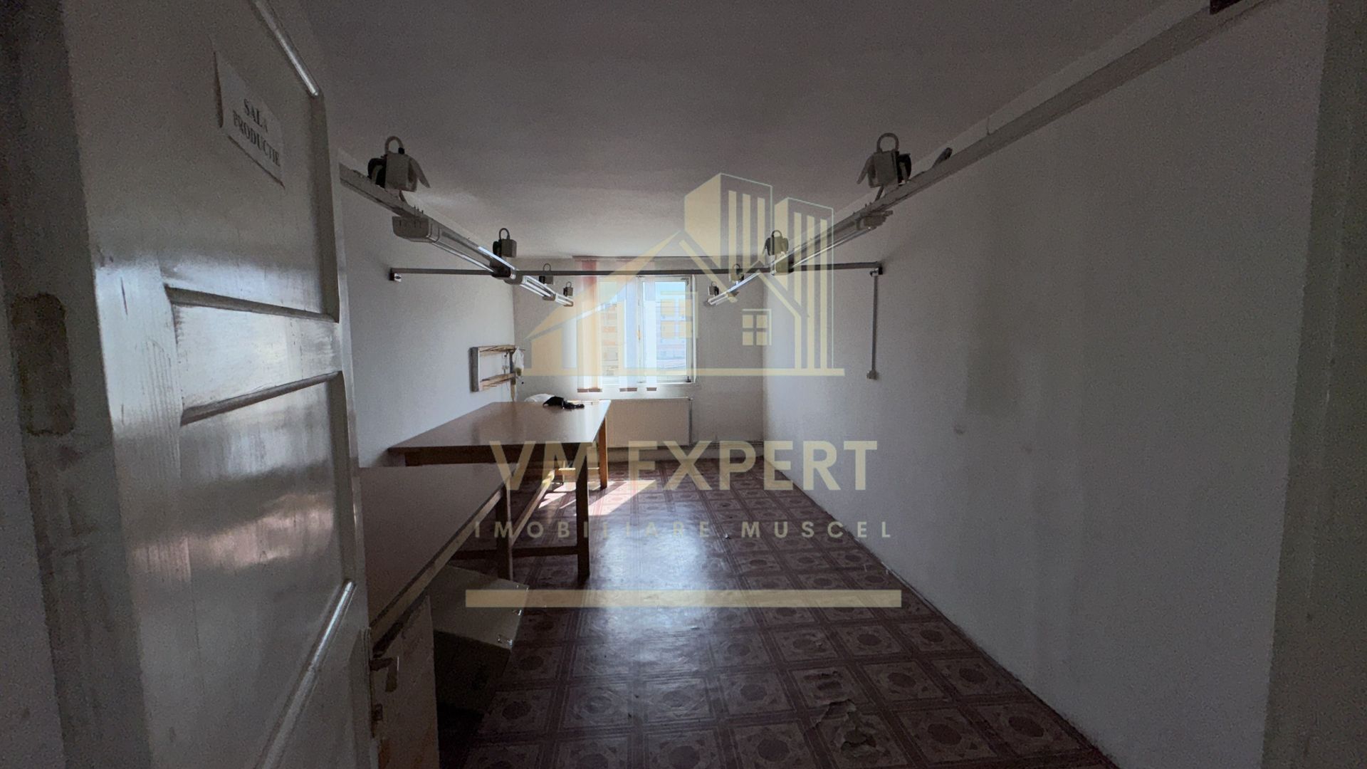 BLOC DE GARSONIERE P+4 SUPRAFAȚĂ UTILĂ 2135MP TEREN 2967 MP CĂMPULUNG - Poză 26