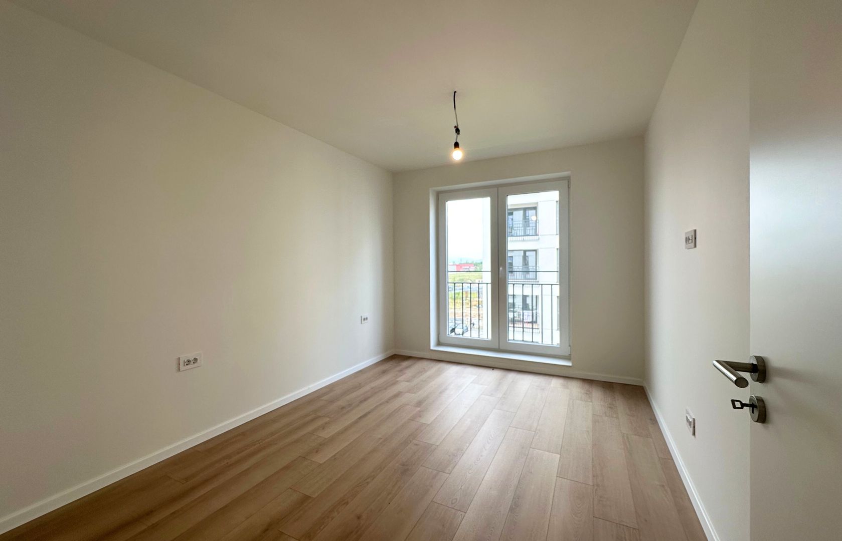 Apartament de lux 2 camere nelocuit Zona Coresi Kasper - Poză 15