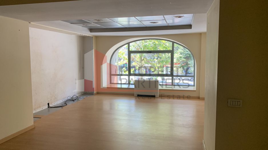 Spatiu comercial / show-room, magazin central - Universitate. - Poză 10