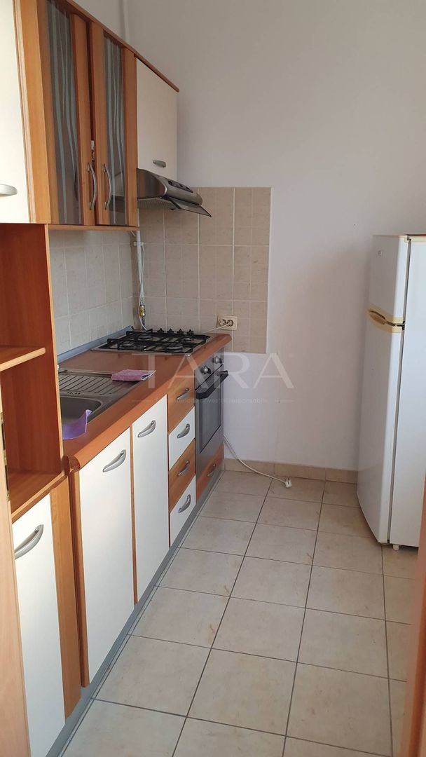 Vand apartament 1 camera zona Dedeman - Poză 1