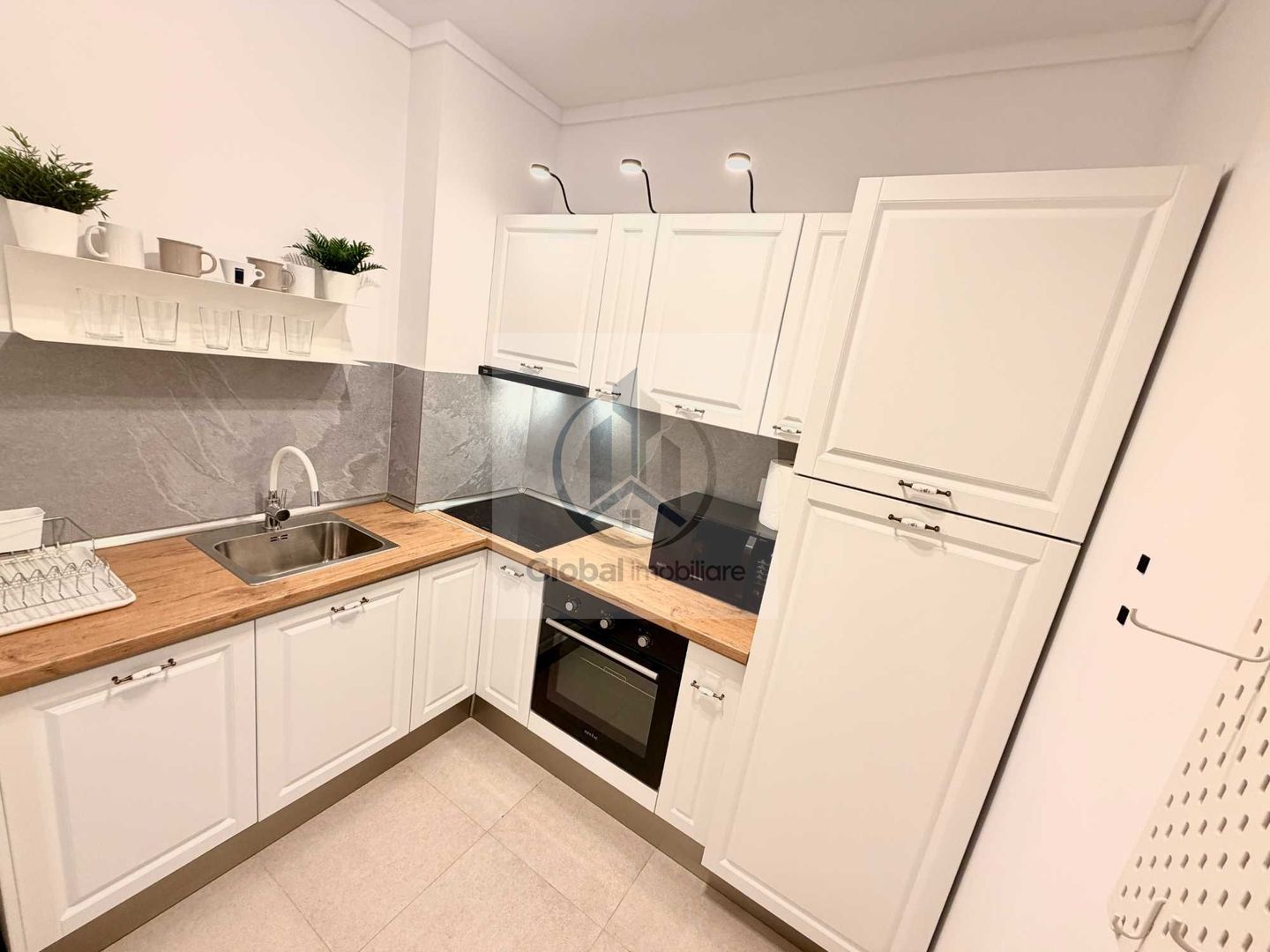 Proprietat inchiriez apartament 2 camere + parcare subterana - Marmura Residence - Poză 3