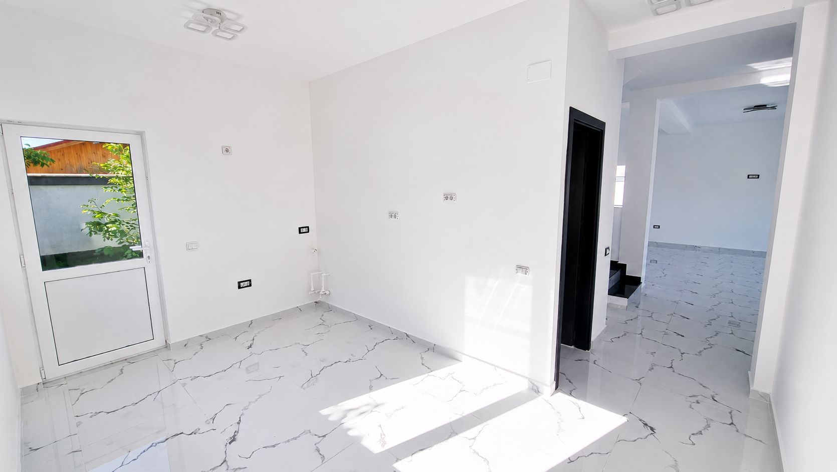 Casa P+1 de vanzare, 5 camere, 3 bai, 460 mp teren, in Lumina - Poză 11