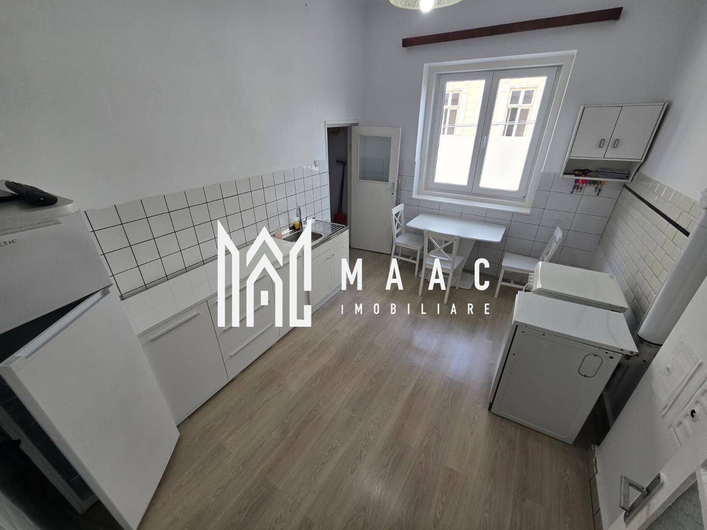 Apartament 4 camere 156 mpu zona Centrala Garaj Pivnita - Poză 17