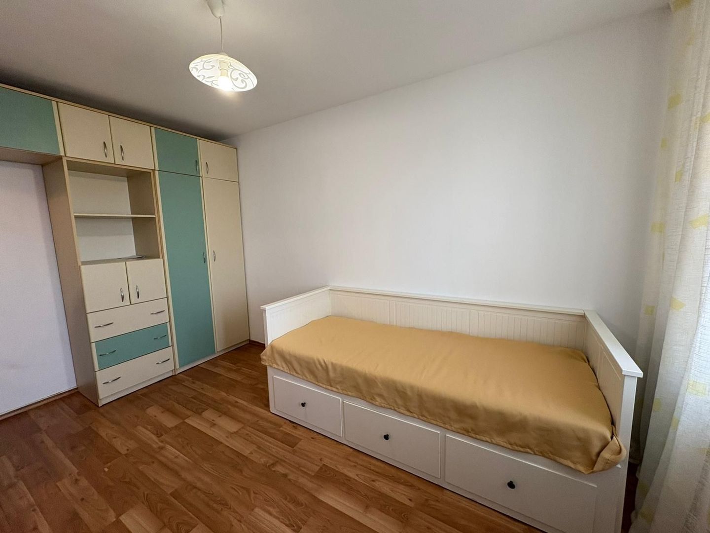 GARSONIERA PIATA SUDULUI, BUCATARIE INCHISA, MODERN, METROU 8 MINUTE - Poză 3