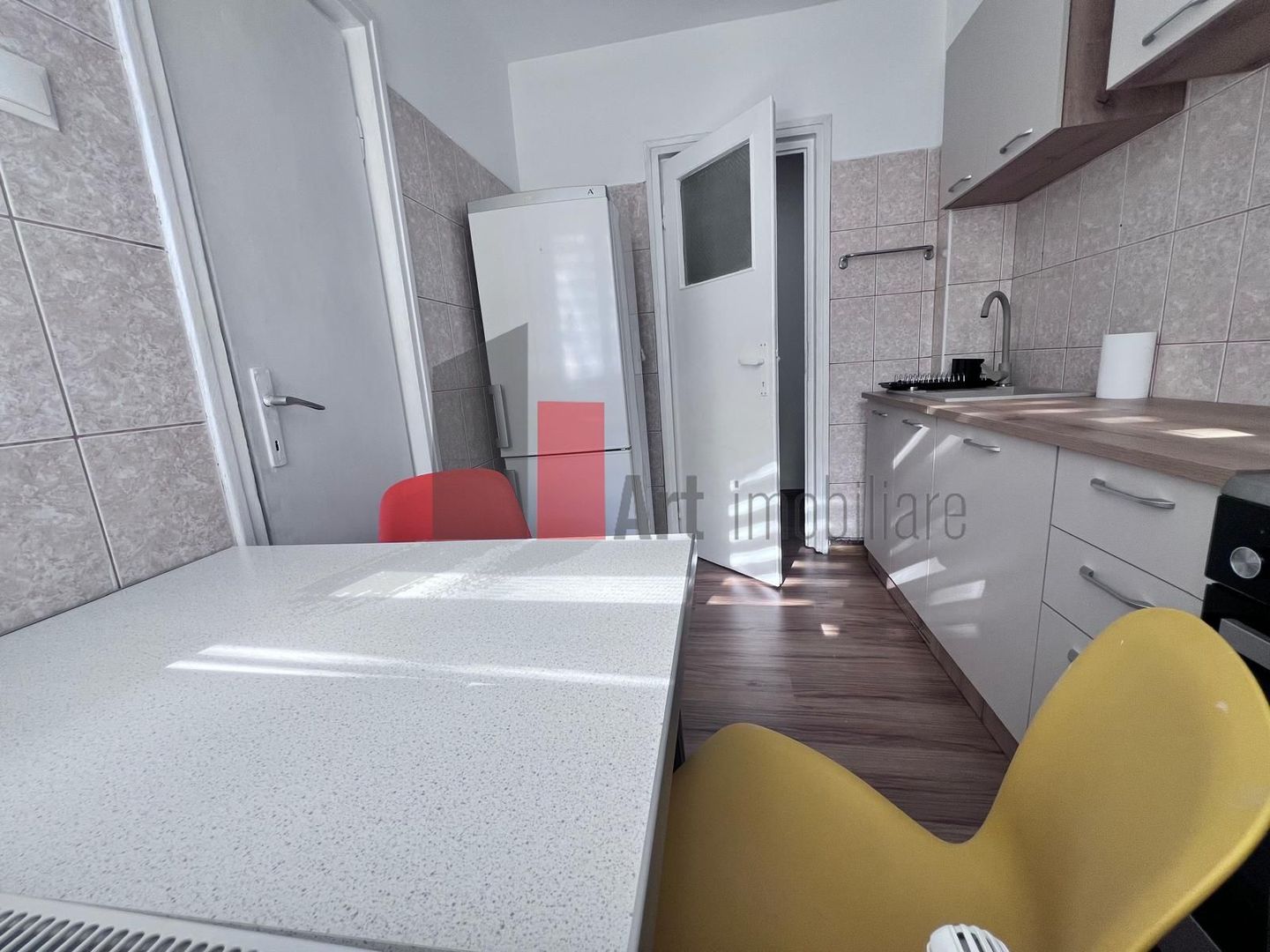 Închiriere apartament 3 camere – Crangasi - Poză 12