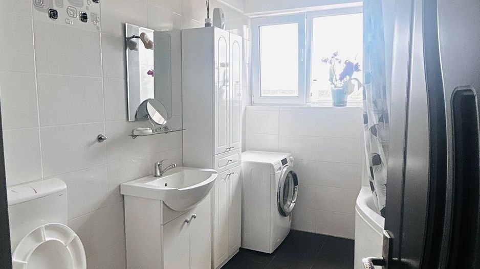 Apartament 2 camere, mutare imediata, mobilat si utilat, loc de parcare inclus! - Poză 5