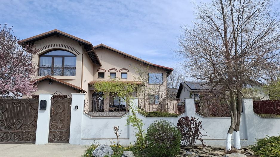 Vilă deosebită în Șcheia I 240 mp utili I teren 1000 mp I 295.000 € - Poză 33