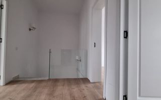 Reședință Modernă cu Finisaje Distinse - Poză 35