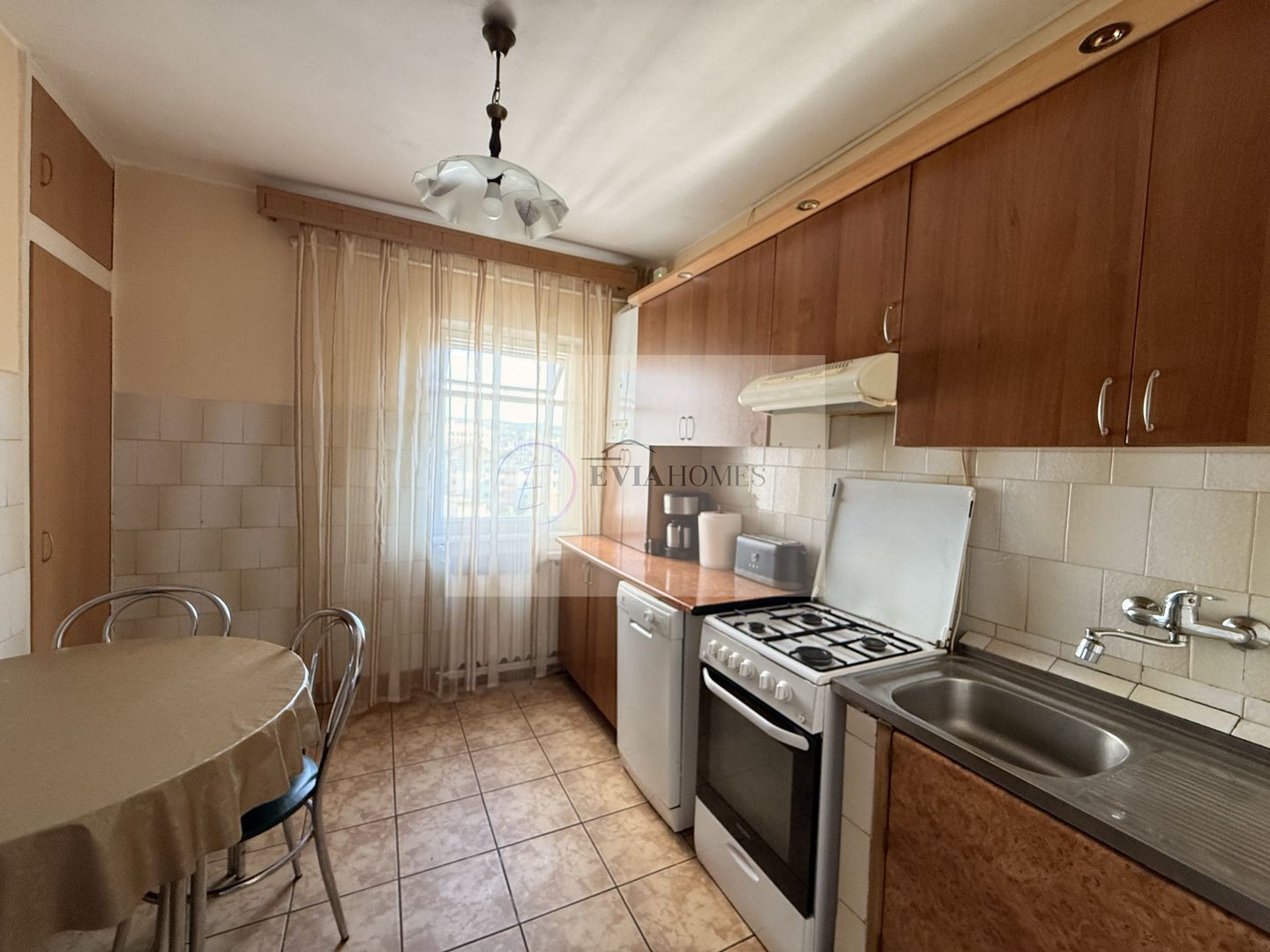 Apartament spatios cu 4 camere/ balcoane /zona str. Bucuresti, Marasti - Poză 1